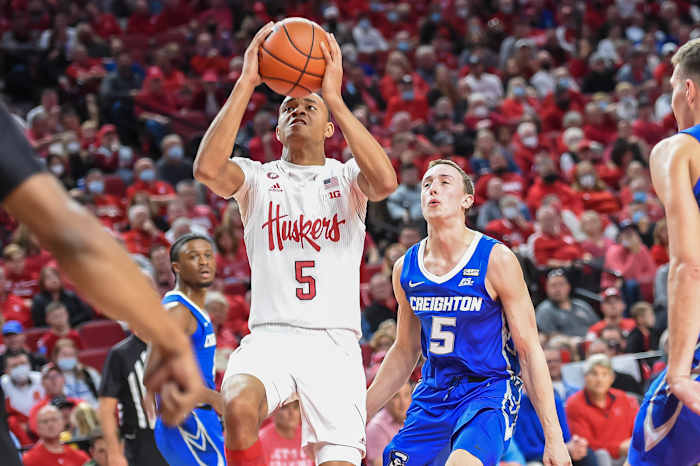 Bryce McGowens goes up for dunk vs Creighton 11- 16-2021 USATSI_17175888